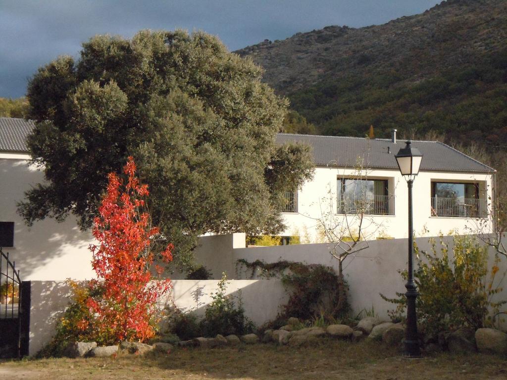El Hotelito Navaluenga Exterior photo